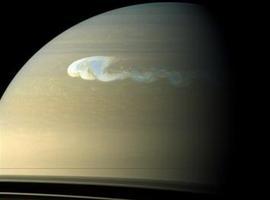 La gran tormenta blanca de Saturno llega antes de lo esperado