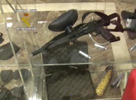 La Guardia Civil desarticula una red de contrabandistas de armas de guerra
