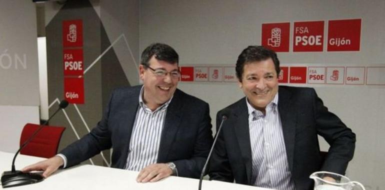 Fernández: "La política del Gobierno es nociva para Asturias y se lo diría a Rajoy si me recibiera"