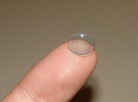 El 15% de los usuarios de lentes de contacto nunca acude al óptico para revisar sus lentillas 