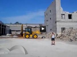 Impactante vídeo de un joven que graba su propia muuerte en el derribo de un edificio
