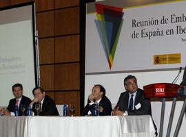 Martinelli resalta las bondades de la economía panameña ante embajadores españoles