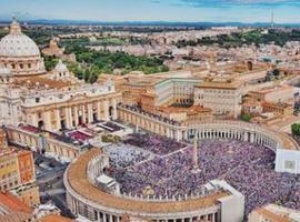 El Vaticano cierra sus cuentas con un superávit de 2.185.622 €