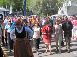 La consejera reivindica la deuda del Estado con Asturias en el Día de Langreo en la FIDMA