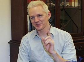 Reino Unido comete un gravísimo error al no permitir salida de Assange, sostiene canciller de Ecuador  