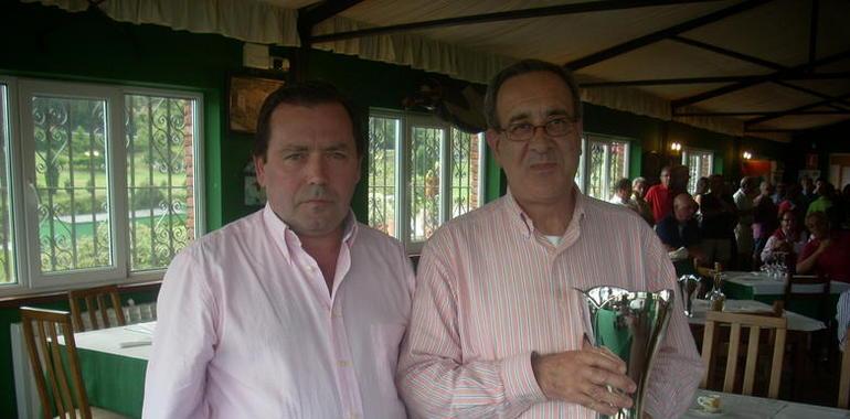 Eduardo Hurtado, ganador del Trofeo de Golf Joyería Canteli
