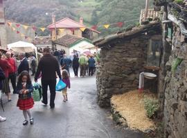 Los Pataqueros festejan el domingo día 15 el IV Mercáu Tradicional de La Cerezal 