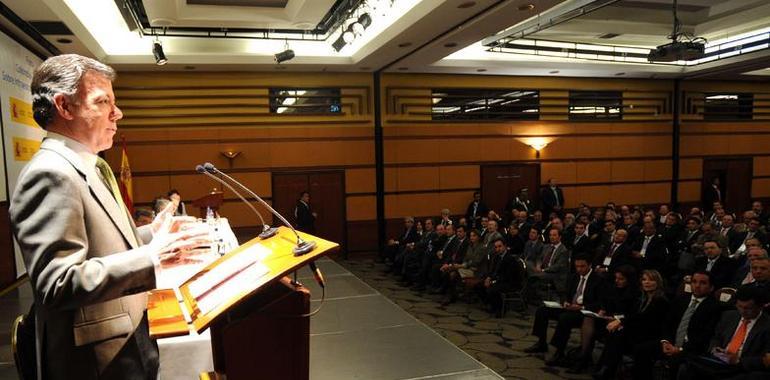 Presidente Santos invitó a los empresarios españoles a invertir en Colombia  