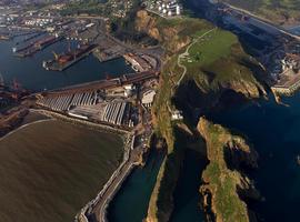 Greenpeace afirma que \"los puertos del Estado son la principal amenaza para la costa asturiana\"