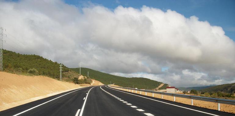 Este viernes se pone en servicio la nueva carretera N-240 entre Lumbier y Liédena, Navarra