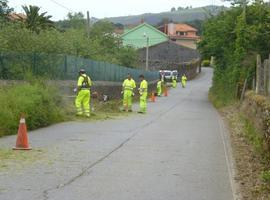 Planes de choque en pueblos de Llanes a través del servicio municipal de limpieza viaria