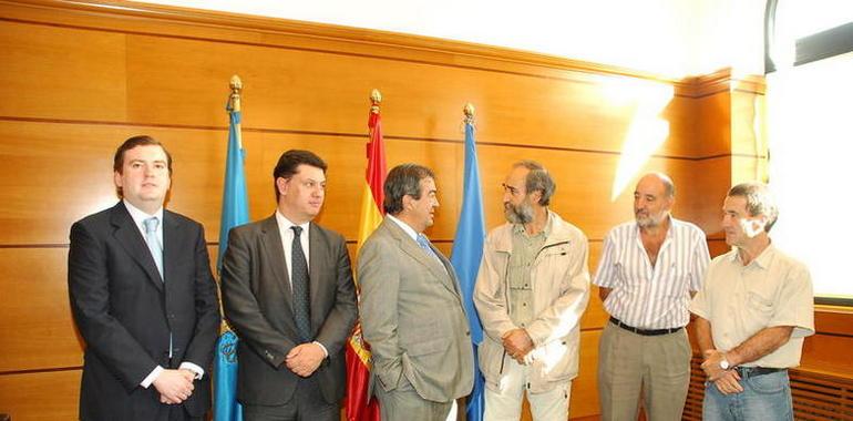 El Presidente del Principado se reúne con representantes de Naval Gijón, Alas Aluminium y Venturo XXI