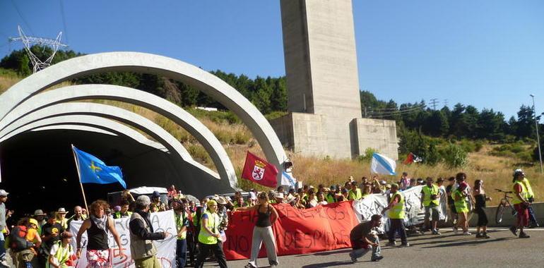 Los indignados asturianos marchan sobre Madrid