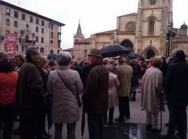Unas cien personas piden ante la Catedral la prohibición del aborto y su criminalización