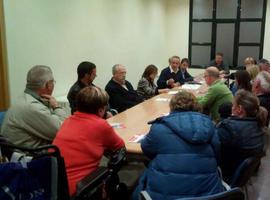 Asociaciones y vecinos del distrito 2 de Oviedo exponen su problemática a los ediles socialistas