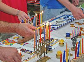 La comunidad judía de Asturias celebra Janucá