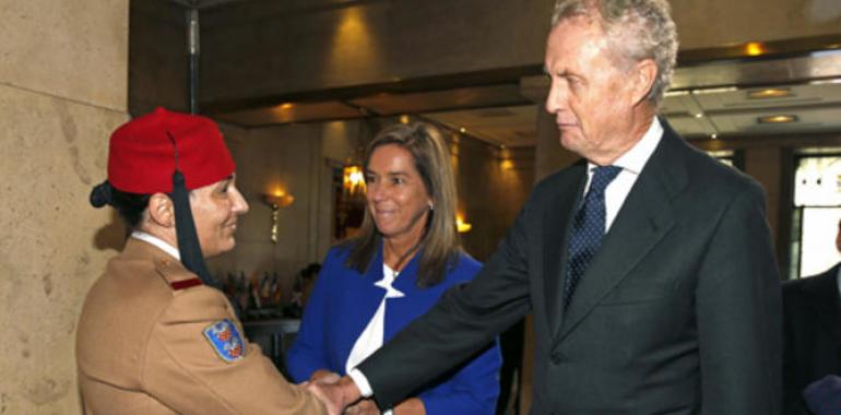 Premio Soldado Idoia Rodríguez, mujer en las Fuerzas Armadas a  Sambra Bumedien Alí