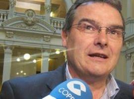 González sostien que PP y PSOE escenificaron el so alcuerdu pal presupuestu na Xunta de Voceros