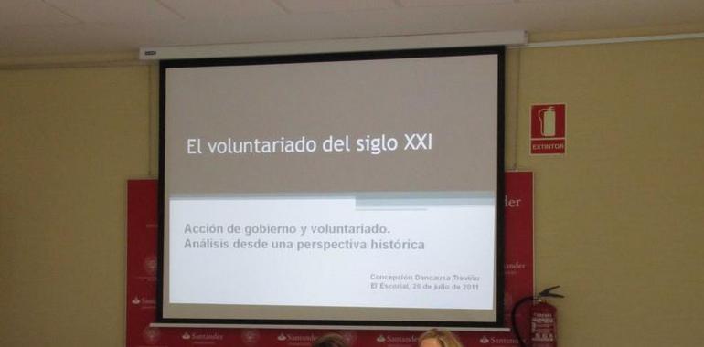 Dancausa habla del voluntariado en El Escorial