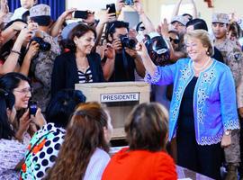 Chilenos voten na segunda vegada de les eleiciones presidenciales