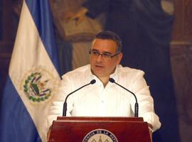 Presidente Funes expresa solidaridad con población afectada por erupción de volcán Chaparrastique