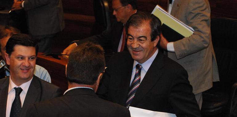 Álvarez-Cascos reprocha “la escasa abnegación cívica por retrasar la fecha de las elecciones generales”