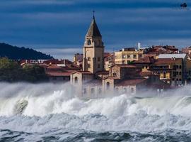 Asturias en alerta amarilla por fenómenos costeros espera nieva a 400 metros