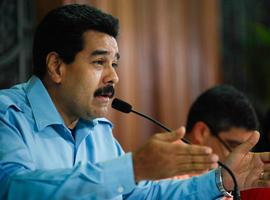 Maduro ofrece una \rama de olivo\ a la oposición con la Conferencia Nacional de Paz