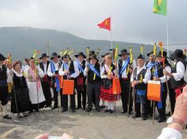 Asturias se volcó en las dos bodas vaqueiras
