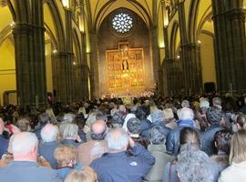 Gijón se une a la familia en el funeral por las víctimas del incendio de Tordómar 