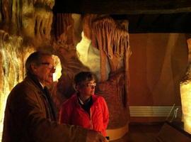 Candamo abre la temporada de visitas al patrimonio rupestre asturiano