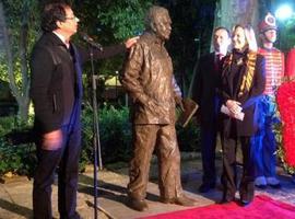 El Perú rinde homenaje a García Márquez en la Plaza Bolívar de Bogotá