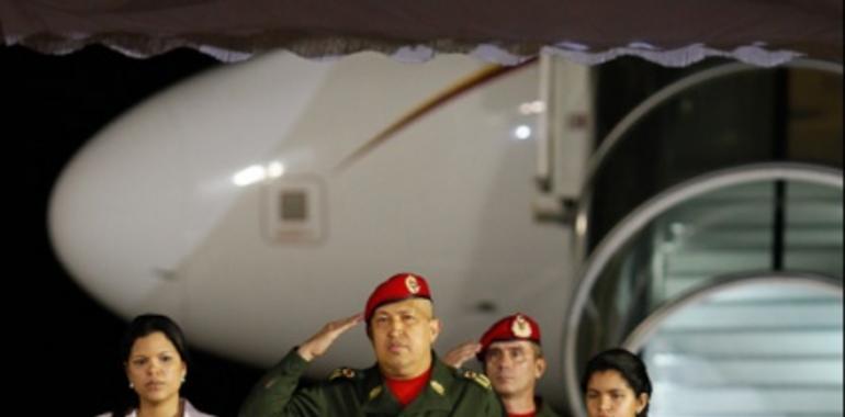Presidente Chávez viajó a Cuba para seguir quimioterapia