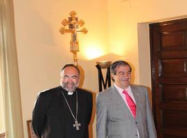 El arzobispo de Oviedo recibe al presidente del Principado