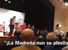 Activistas de La Madreña irrumpen en el cierre de campaña del PSOE