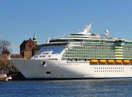 El \Independence of the Seas\ atraca mañana en Gijón con más de 5.000 personas a bordo