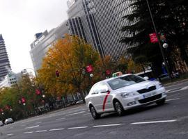 Madrid incentiva el \eurotaxi\ y regula la publicidad en los vehículos del sector