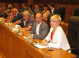 Espina y Libertad González renuncien nel plenu, con reproches a IU-Xixón