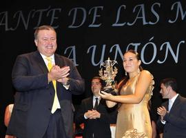Celia Romero, de 16 años, premio Lámpara Minera en el festival de La Unión