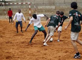 Fútbol en África para integrar a los jóvenes