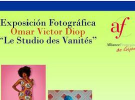 Omar Victor Diop expone Le Studio des Vanités en Centro Municipal de l’Arena de Gijón