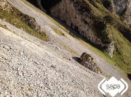 Fallece una montañera tras una caída de 200 metros en Peñamellera Alta
