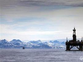 Greenpeace denuncia el plan de contingencias ante vertidos de Cairn Energy en el Ártico por inadecuado