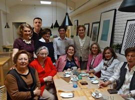 Un agradable encuentro de la La Cofradía Doña Gontrodo, en el Restaurante Lima y Limón