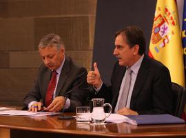 Valeriano Gómez asegura que la solución no es establecer un contrato único