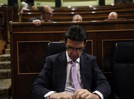 El ministro Soria reprocha al PP de León que pierda votos donde no hay un kilo de carbón