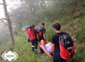 Rescatada montañera herida en Cruz de Priena, en Cangas de Onís