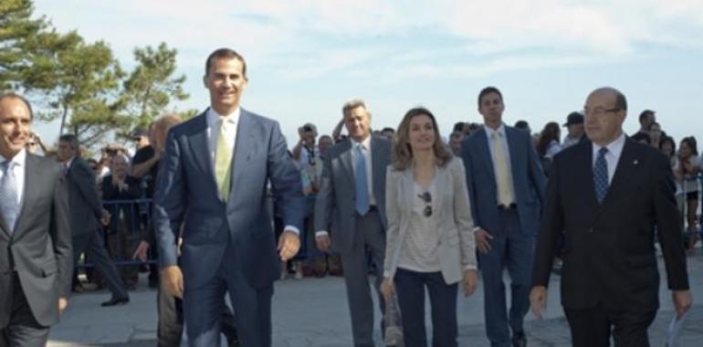Santander se vuelca con la visita de los Príncipes de Asturias a la UIMP