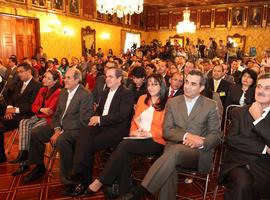 Presidente Correa condecora a Fundación Maquita Cushunchic por labor solidaria y productiva 