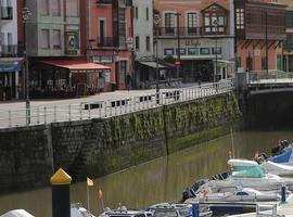 Confirman vertidos de aguas residuales en el puerto de Llanes